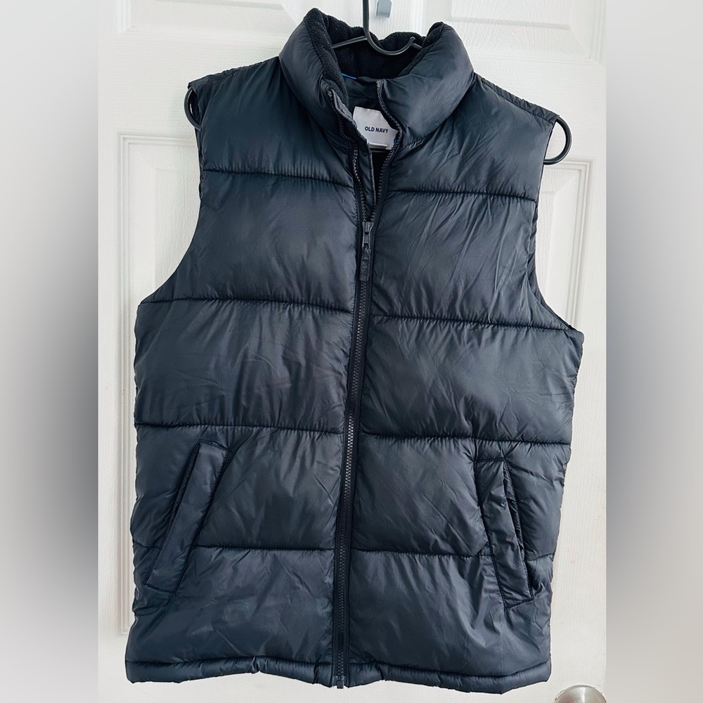 Old Navy Black Puffer Vest
